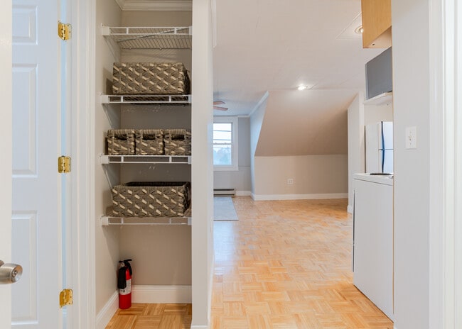 Entrada - 107 May St Unidad 107 May St Apt 2