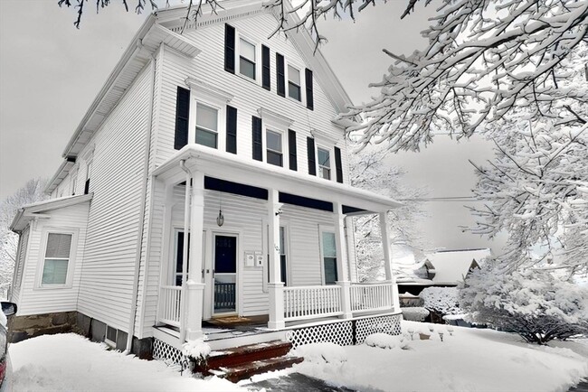 Building Photo - 107 Lincoln Ave Unit 107