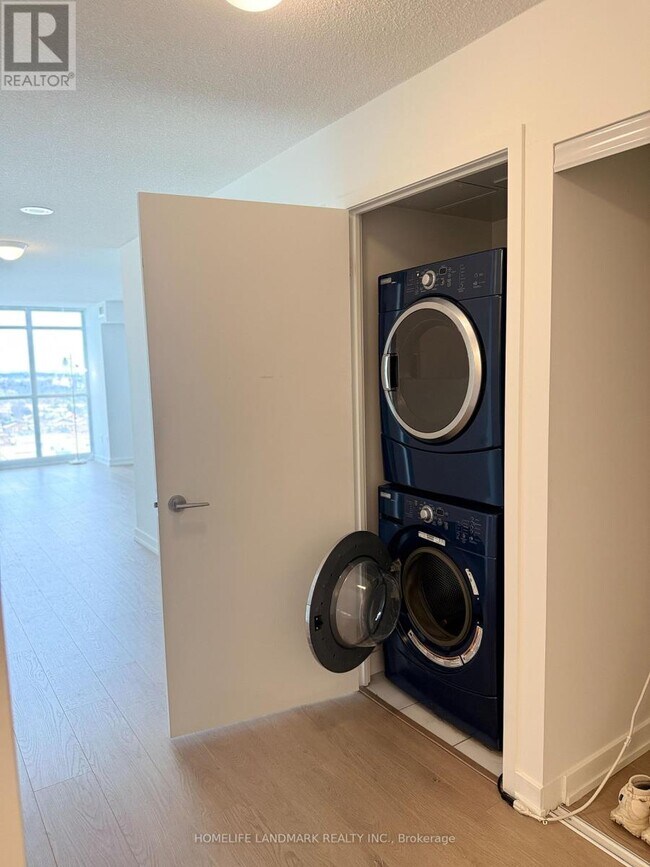 Photo - 19 Singer Ct Unité 1721