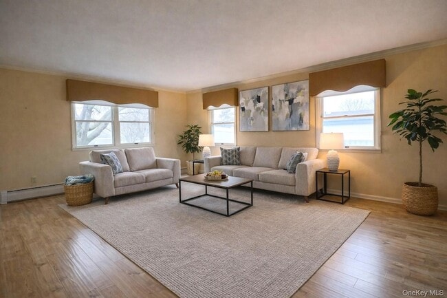 Photo - 18 Strathmore Village Dr