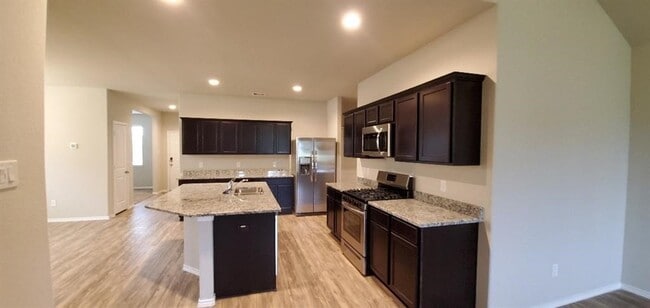 Photo - 7723 London Tower Ln