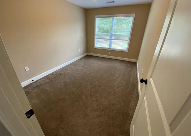 Photo - 3 bed/2.5 Bath