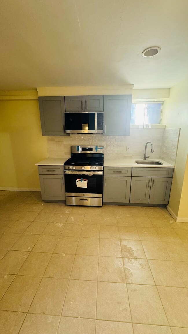 Photo - 10915 164th St