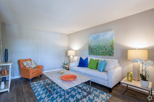 2BR, 1.5BA