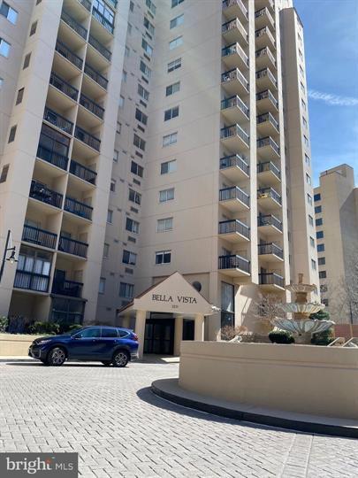 Photo - Luxury and spacious upscale 1-bedroom cond... Unit 411