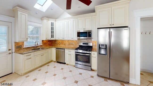 Photo - 40 Dunnell Rd Unit 1