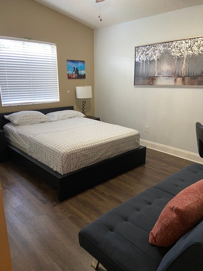 Photo - 3607 Simms St