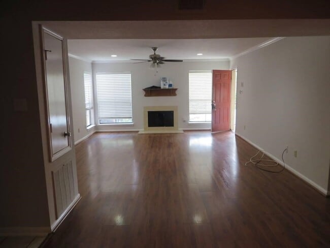 Photo - 3700 W Clay St Unidad 244