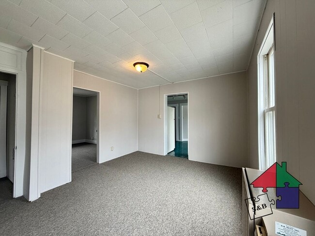 Building Photo - 4 Cogswell St Unit #2