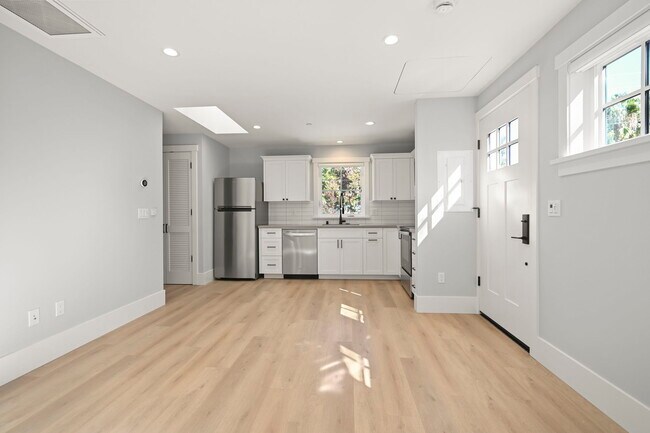 ADU Kitchen - 1533 Manning Ln