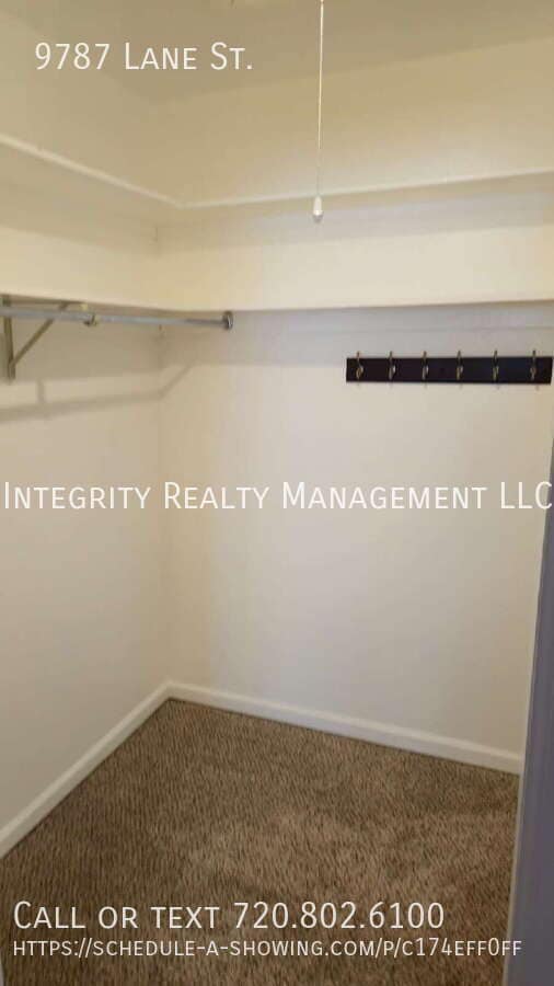 Photo - 9787 Lane St