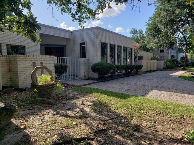 Photo - 10738 Villa Lea Ln House