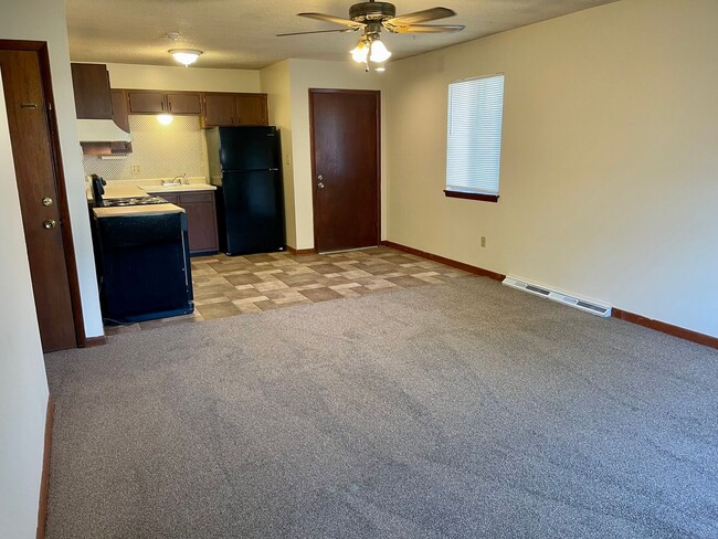 Photo - Greenwell1802 Unit B