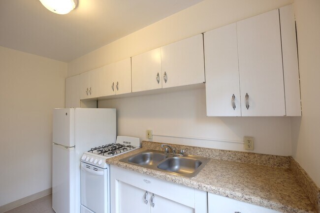Laurel Apartments