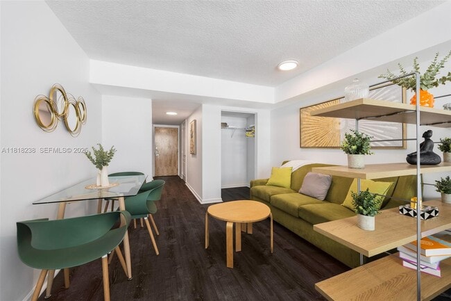 Photo - 1200 Brickell Bay Dr Unidad 4010