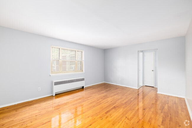1BR, 1BA - 750SF - Living Area