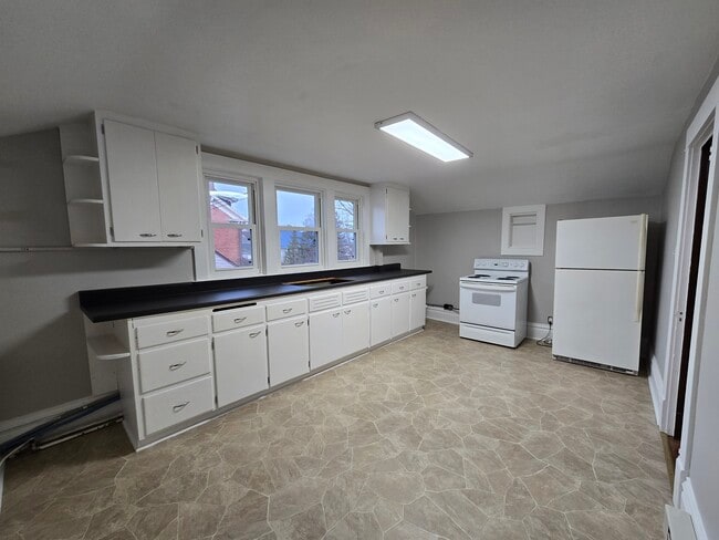 Photo - Alpine St Unit 557