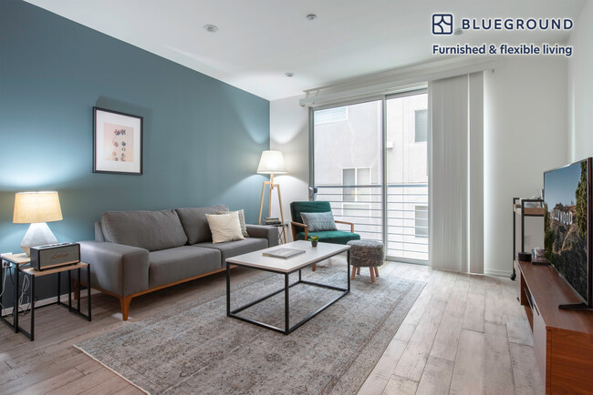 Building Photo - 1611 S Beverly Glen Blvd Rental