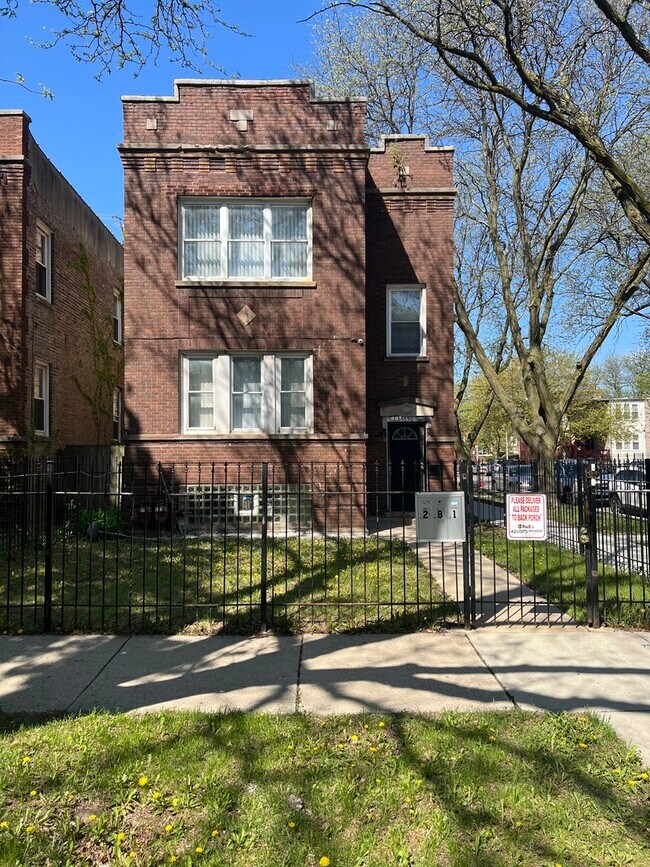Photo - 1656 N Linder Ave Casa