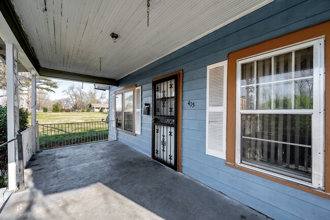 Photo - 415 19th St N