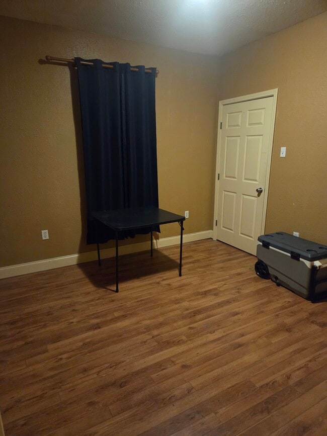 Photo - 1821 Peniston St