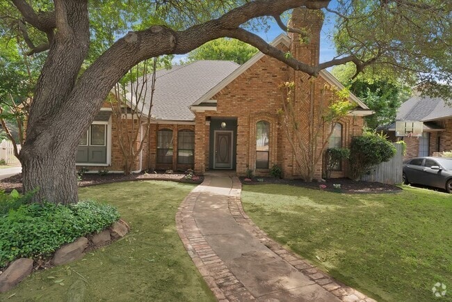 Building Photo - 4219 Oak Springs Dr Rental