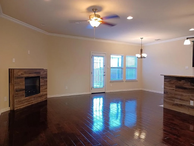 Photo - 326 Austin Ave