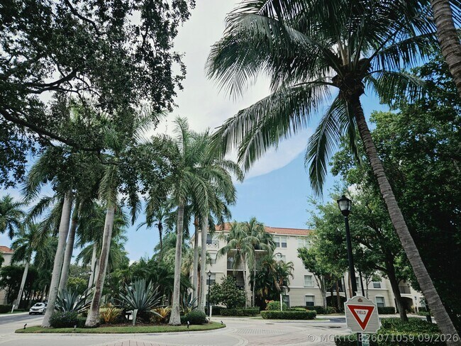 Photo - 1405 Tuscany Way
