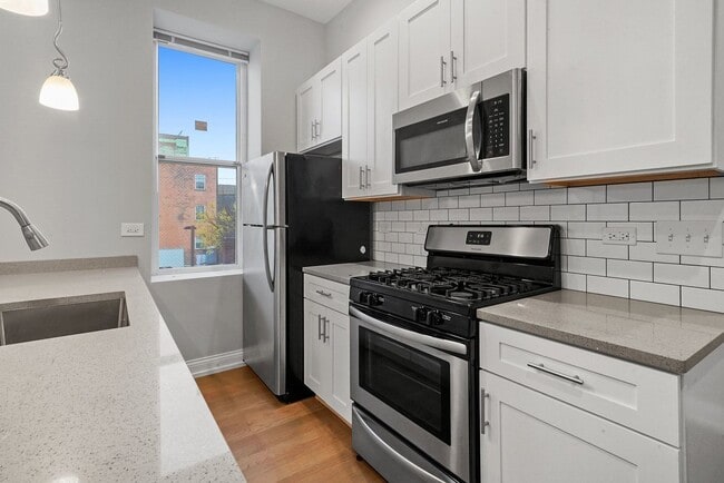 Photo - 1946 S Racine Ave