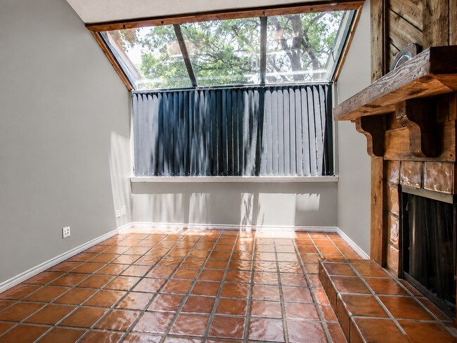 9254 Forest Ln Unit 505