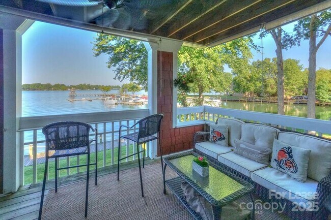 Photo - 871 Southwest Dr