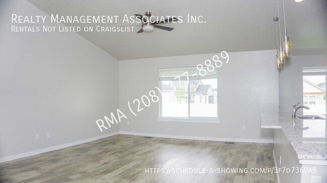 11942 W Hiawatha Dr