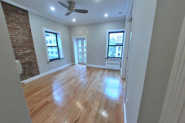 252 E 50th St (between 2nd & 3rd Ave), #5 - 252 E 50th St (between 2nd & 3rd Ave), #5 Apartment Unit 5