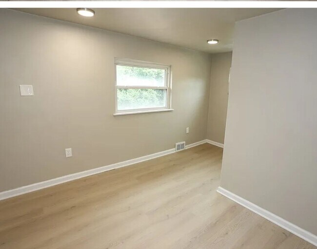 Photo - 513 Bucktown Rd