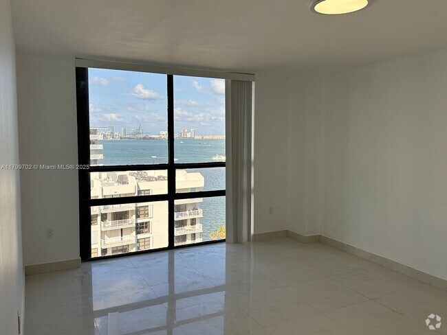 Building Photo - 1450 Brickell Bay Dr Unit 1402 Rental