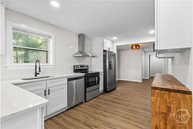 Photo - 2157 California Ave