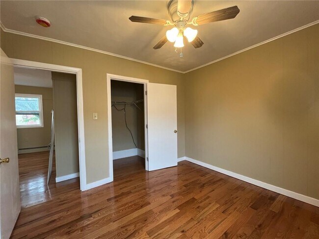 Photo - 1287 1/2 S Broadway Unidad 1