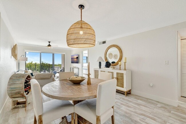 Photo - 7420 S Ocean Dr Unit 215