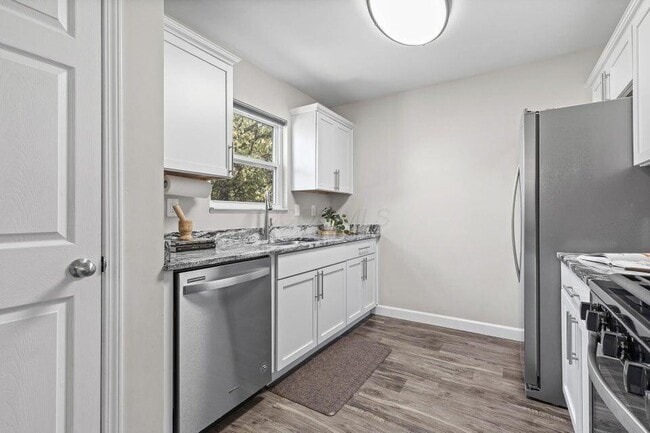 Photo - 484 Linwood Ave