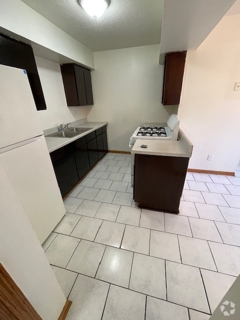 Building Photo - 2128 Belmont Ln Unit apt #B