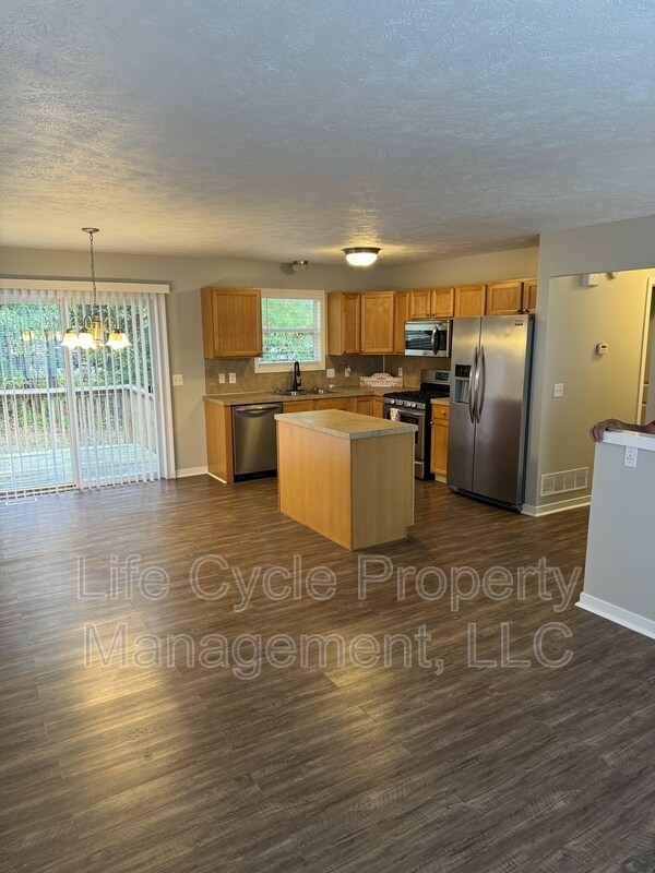 Photo - 5982 Clear Pointe Drive Southeast