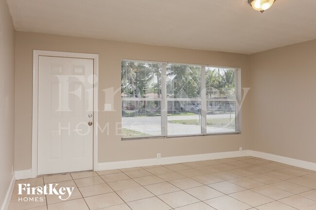 Photo - 1425 NE 29th St