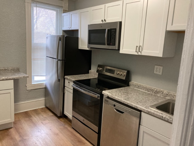 Photo - 912 5th St SW Unit 2