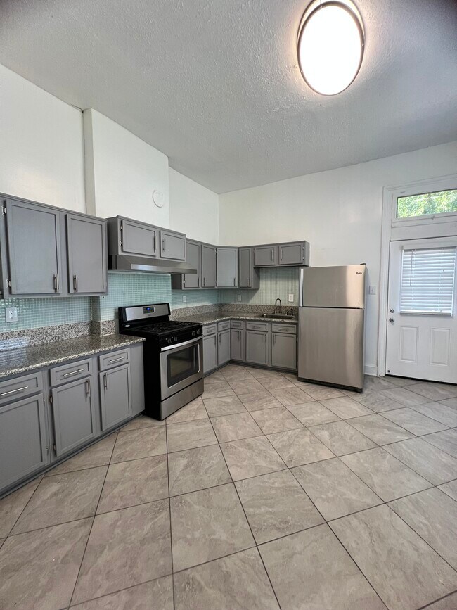 Photo - 2310 Jena St