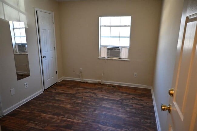 Photo - 6327 Cooper St