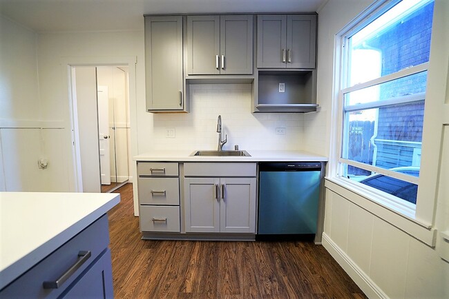 Photo - 3208 Ellis St Unidad B