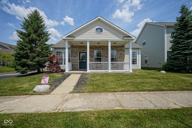 Photo - 952 Helston Ave