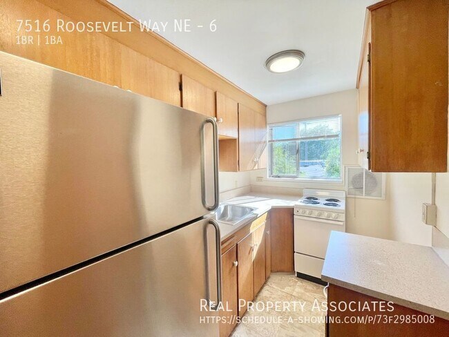 Photo - 7516 Roosevelt Way NE Unidad 6