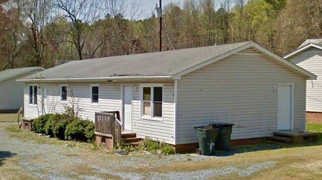 Building Photo - 422 B Brewer St Unit B