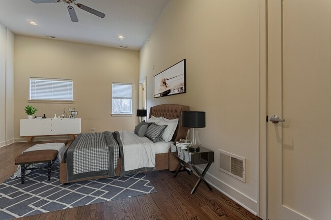 Photo - 2100 Greenwood St Unidad 106